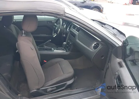 2013 Ford Mustang V6 z USA, uszkodzony, nr VIN 1ZVBP8EMXD5224705